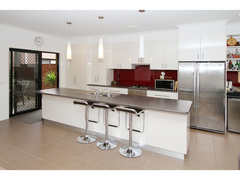 31a Delbridge Drive, Sydenham VIC 3037