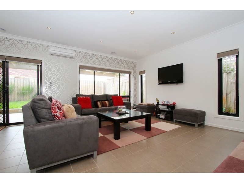 31a Delbridge Drive, Sydenham VIC 3037