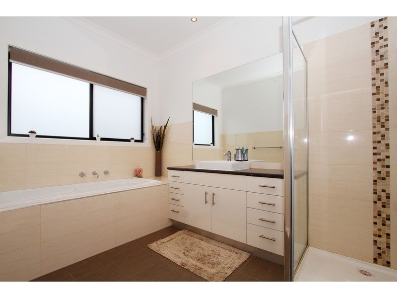 31a Delbridge Drive, Sydenham VIC 3037