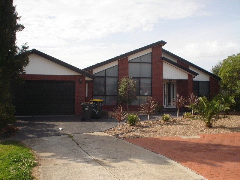 13 Hyperno Court, Keilor Downs VIC 3038