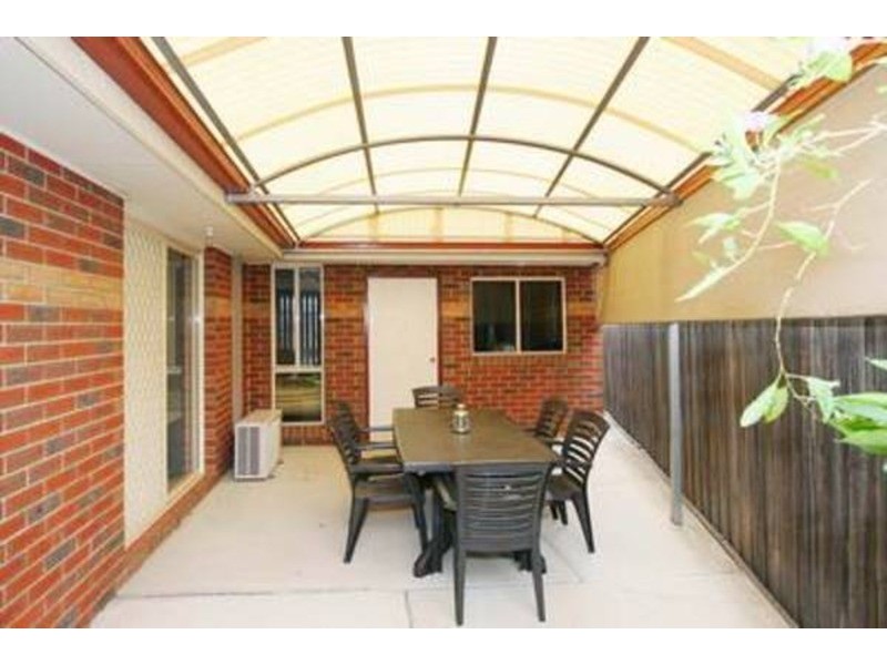 25 Milligan Parade, Sydenham VIC 3037