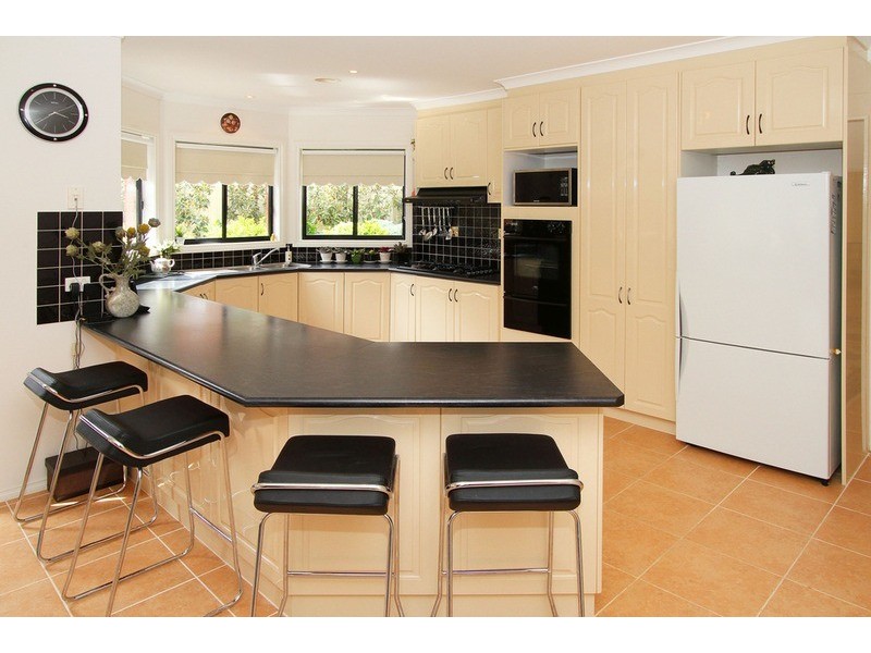 5 Wetherby Court, Hillside VIC 3037