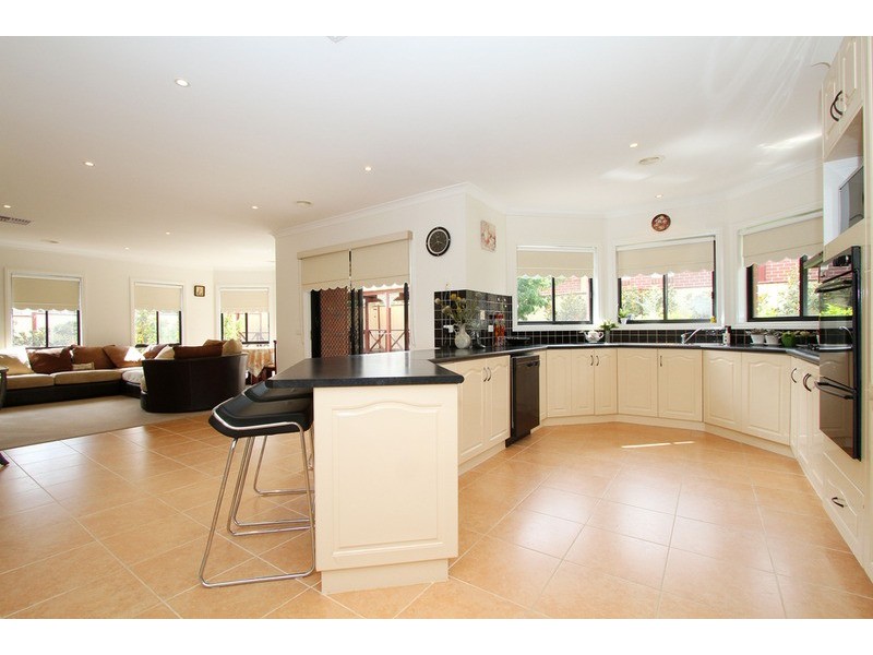 5 Wetherby Court, Hillside VIC 3037