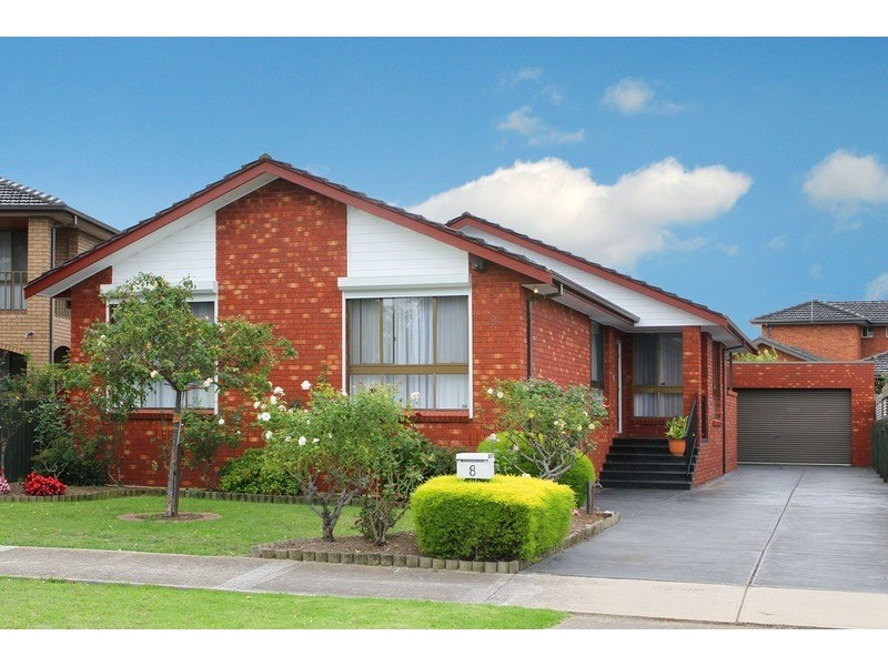 8 Mathis Avenue, Keilor Downs VIC 3038