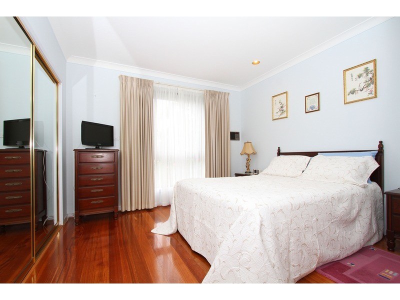 8 Mathis Avenue, Keilor Downs VIC 3038