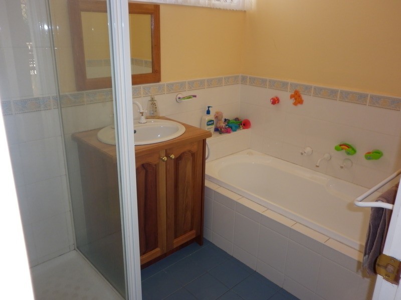 4 Cocoparra Crescent, Taylors Lakes VIC 3038