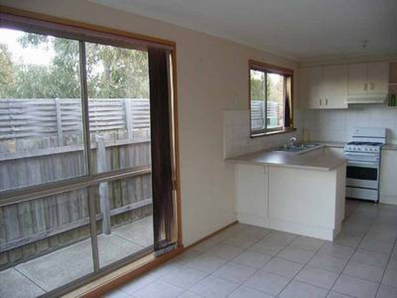 2/53 Dundee Way, Sydenham VIC 3037