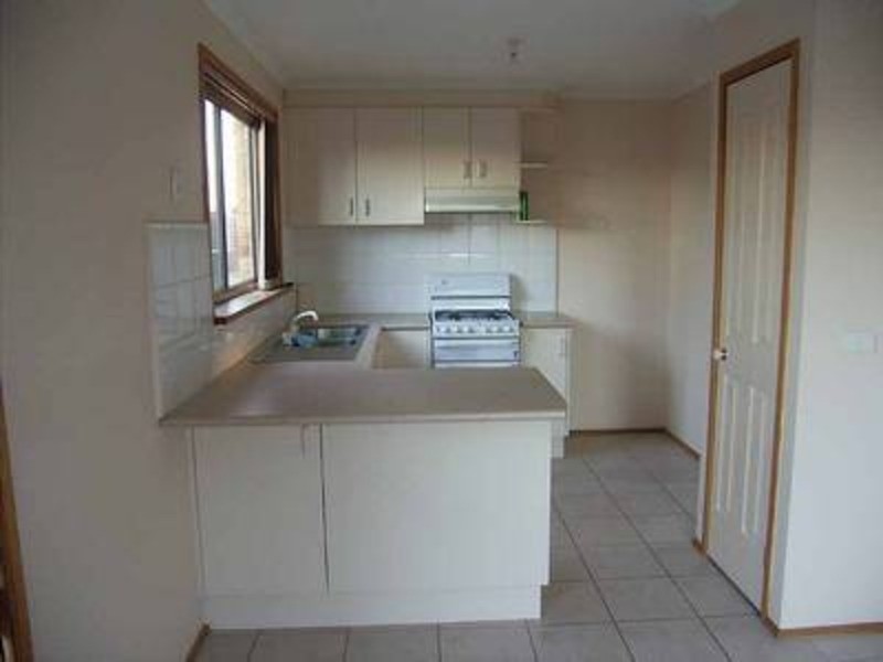 2/53 Dundee Way, Sydenham VIC 3037