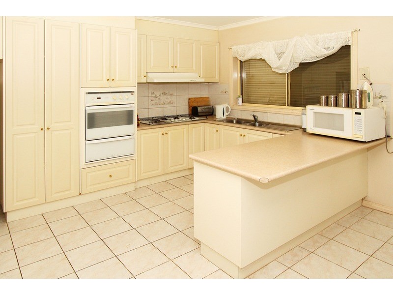 21 Brampton Circuit, Delahey VIC 3037