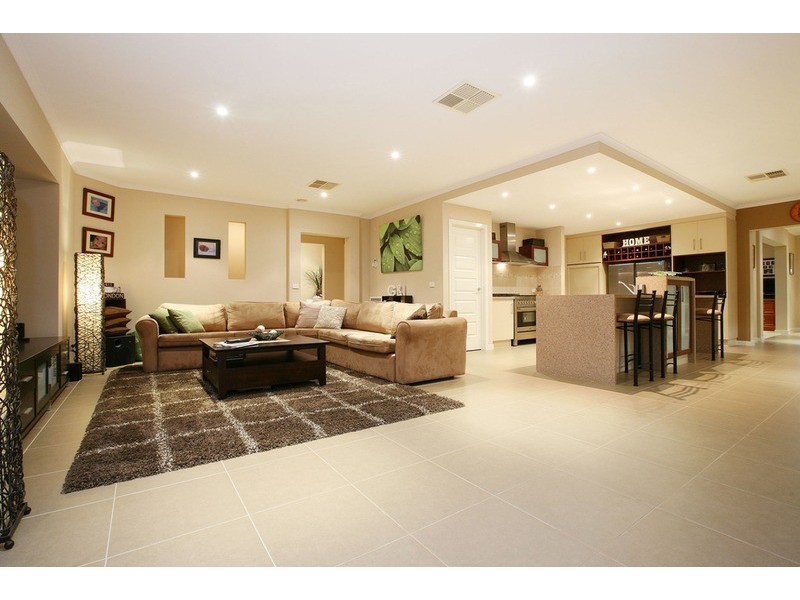 11 Montpellier Drive, Hillside VIC 3037