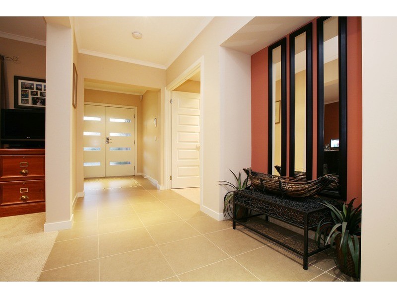 11 Montpellier Drive, Hillside VIC 3037