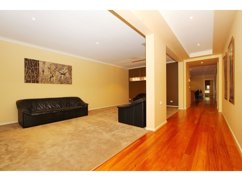 15 Warrens Brook  Road, Hillside VIC 3037