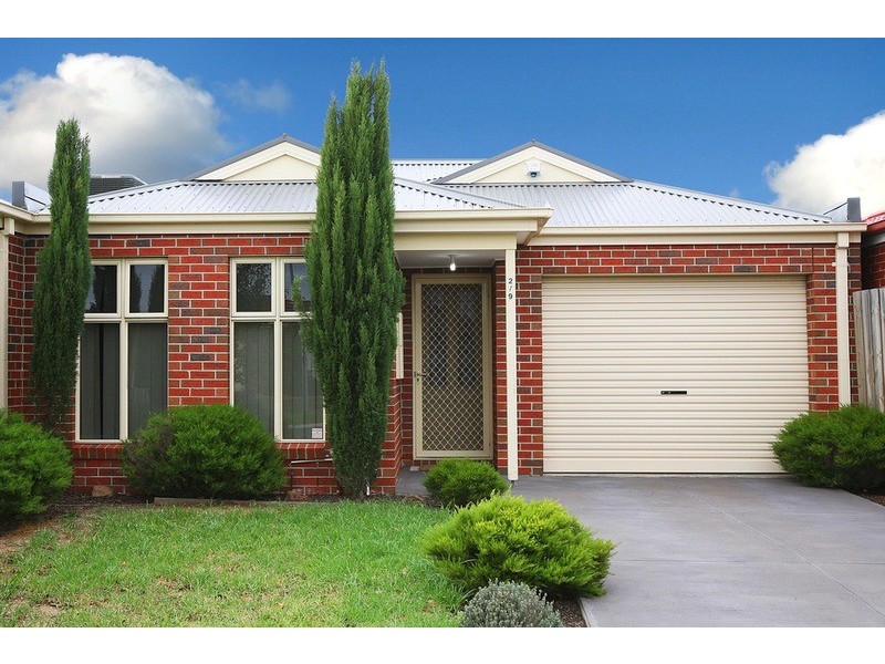 2/9 Marner Avenue, Hillside VIC 3037