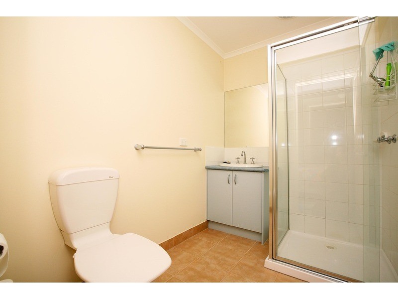 2/9 Marner Avenue, Hillside VIC 3037