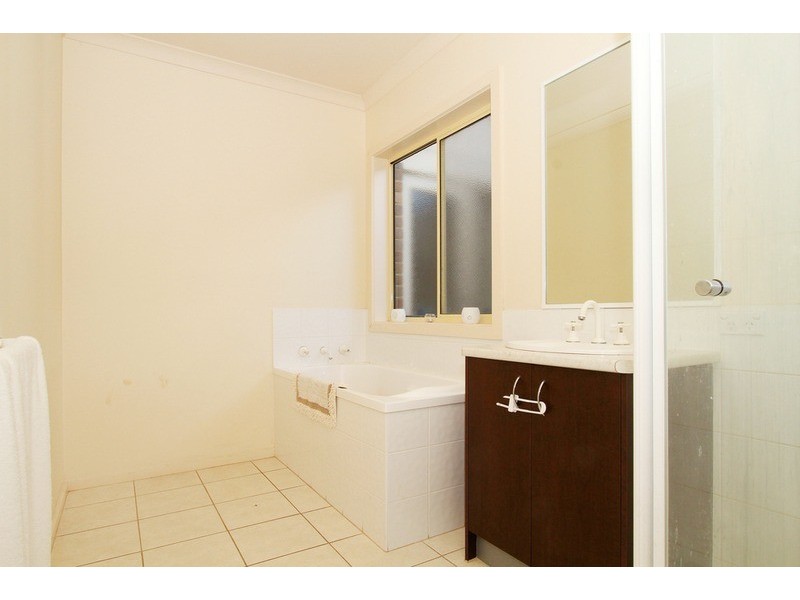 14 Sarkis Mews, Hillside VIC 3037