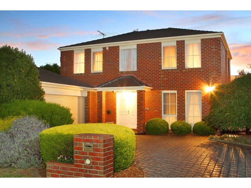 10 Hawkesbury Avenue, Hillside VIC 3037