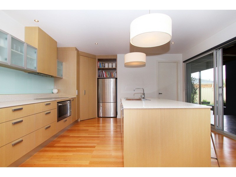 22 Shearwater  Court, Taylors Hill VIC 3037