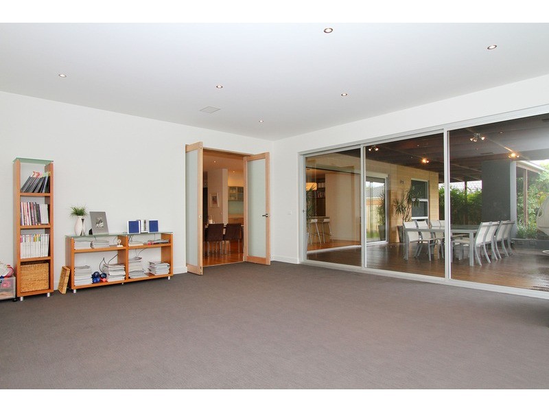 22 Shearwater  Court, Taylors Hill VIC 3037