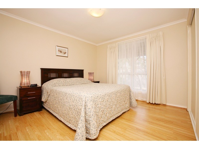 2/35 Hume  Drive, Delahey VIC 3037