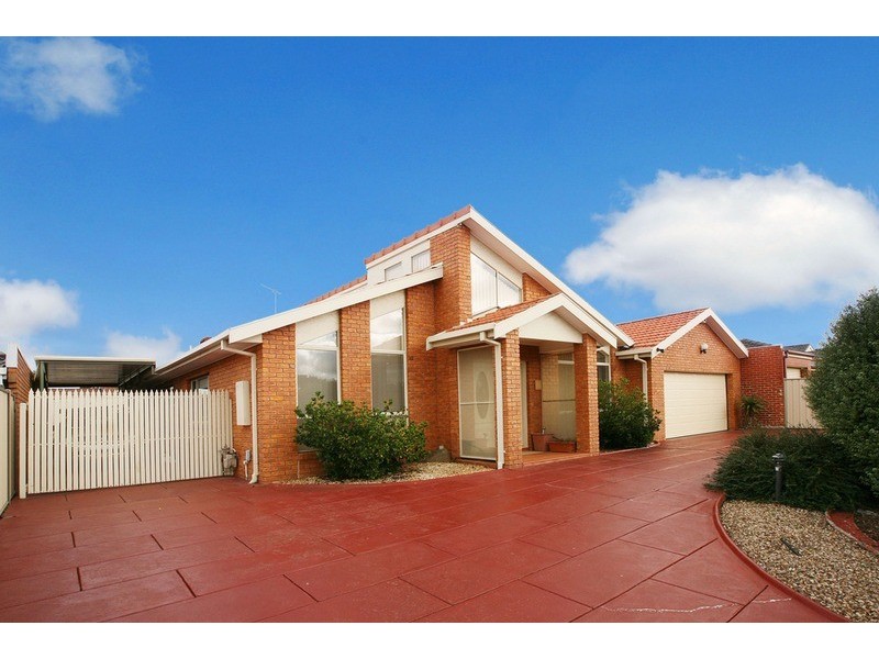 37 Saratoga Crescent, Keilor Downs VIC 3038