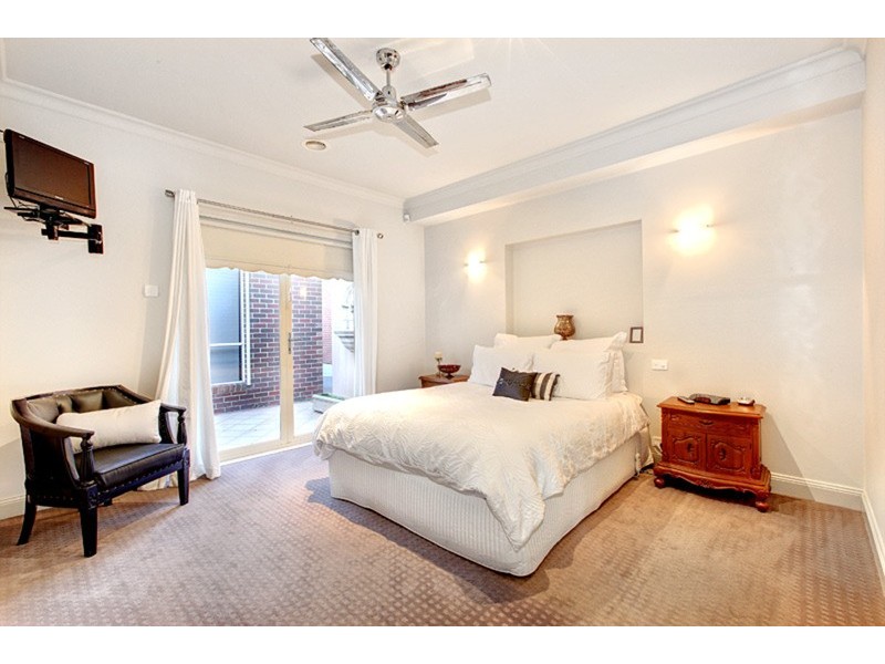 16 Balonne Close, Taylors Lakes VIC 3038