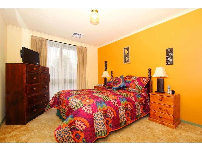 23 Dunbar Court, Keilor Downs VIC 3038