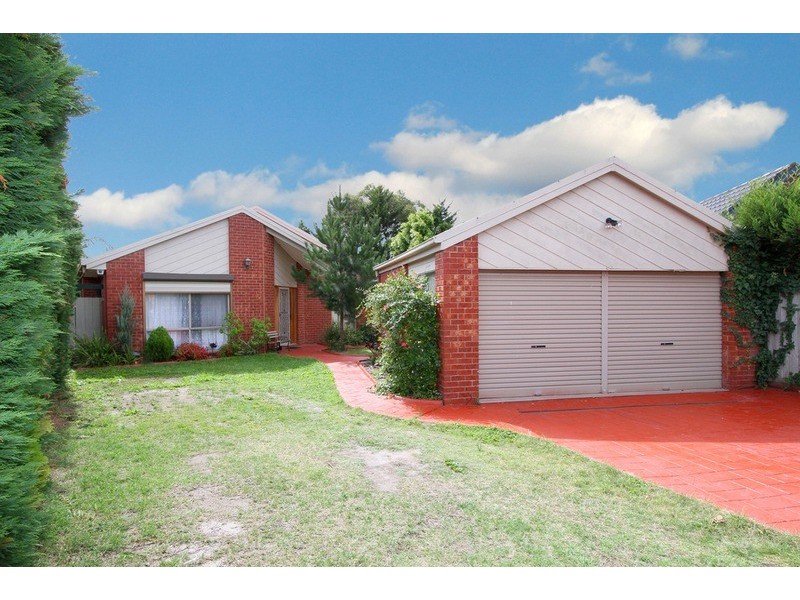 15 Laser Court, Taylors Lakes VIC 3038