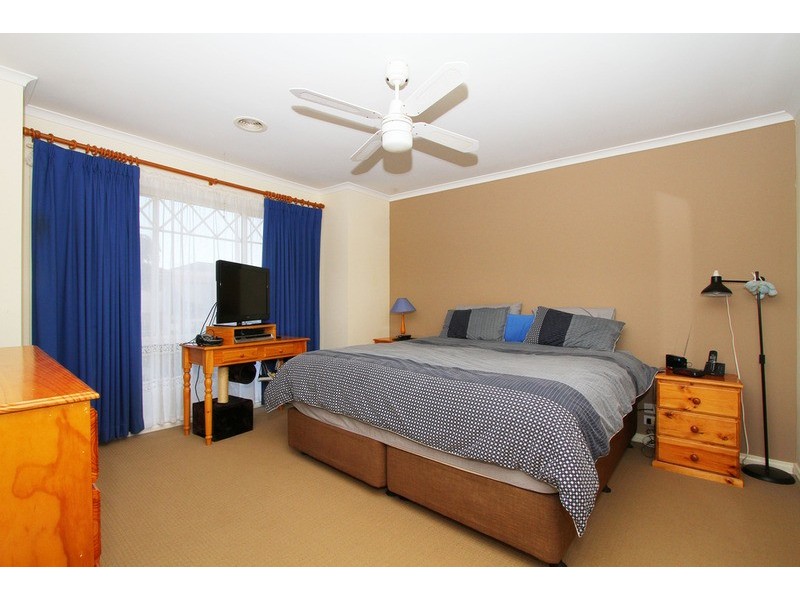 14A Contursi Drive, Sydenham VIC 3037