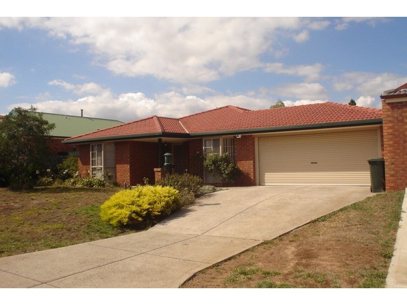 4 Yerrim Lane, Sydenham VIC 3037