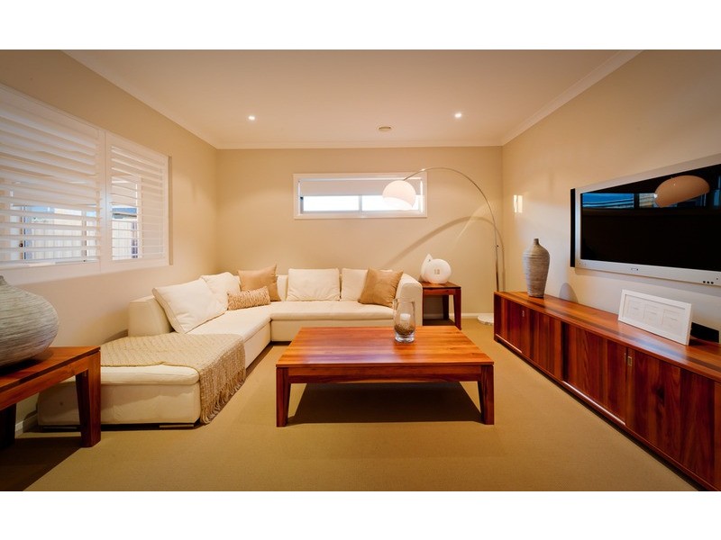 9 Saltbush Crescent, Brookfield VIC 3338