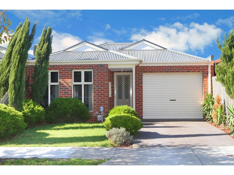 2/9 Marner Avenue, Hillside VIC 3037