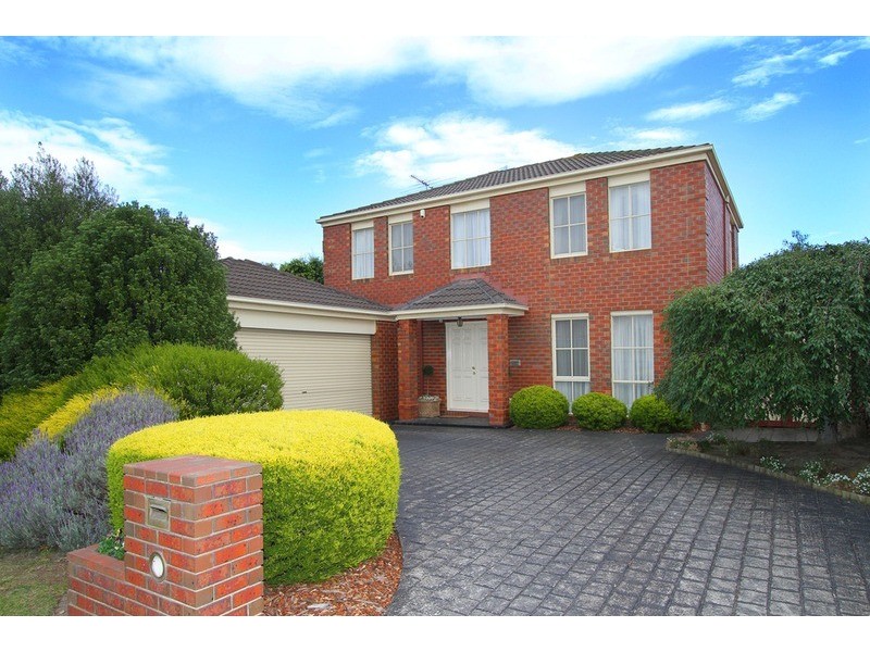 10 Hawkesbury Avenue, Hillside VIC 3037