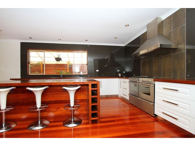 13  Strzelecki Court, Taylors Lakes VIC 3038