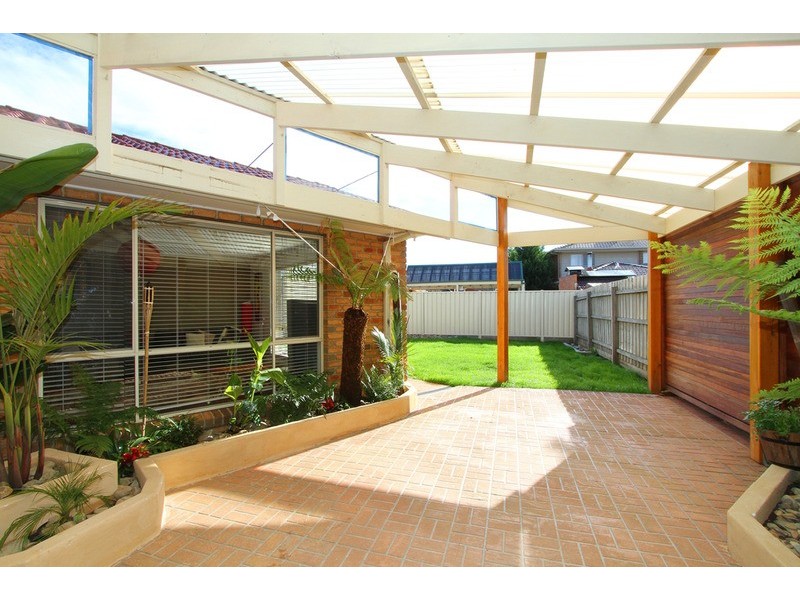 13  Strzelecki Court, Taylors Lakes VIC 3038