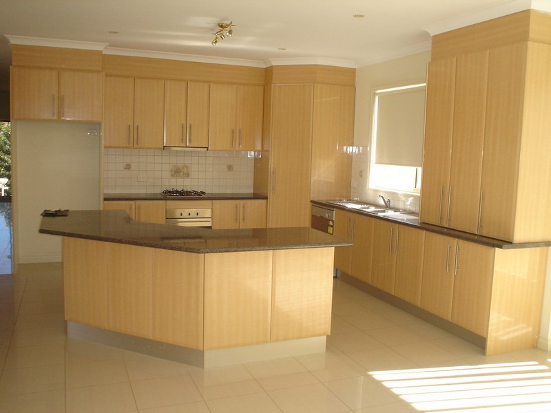 14 Narrabeen Street, Taylors Hill VIC 3037