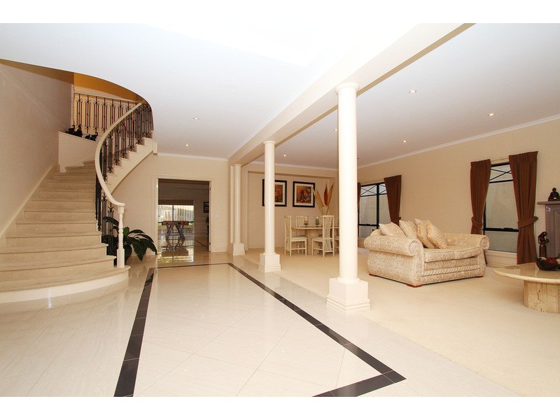 20 Topaz Drive, Hillside VIC 3037