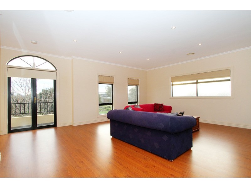 20 Topaz Drive, Hillside VIC 3037