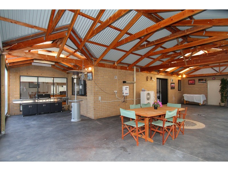 20 Topaz Drive, Hillside VIC 3037