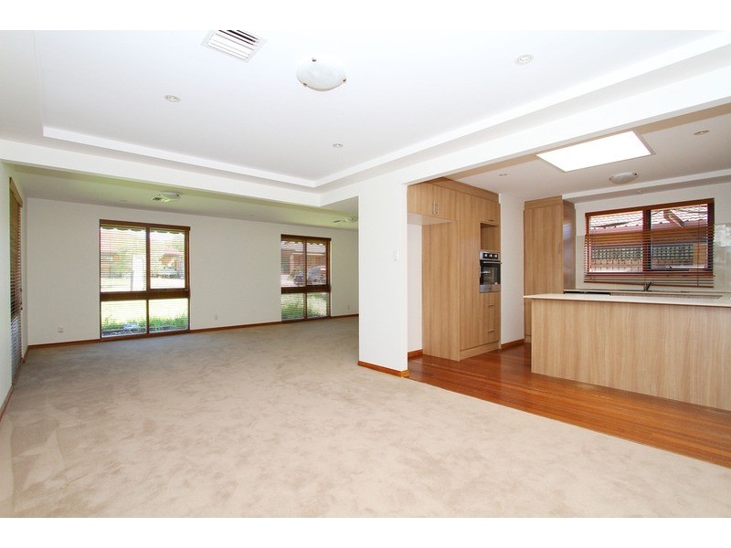 1/20 Beaumont  Court, Sydenham VIC 3037