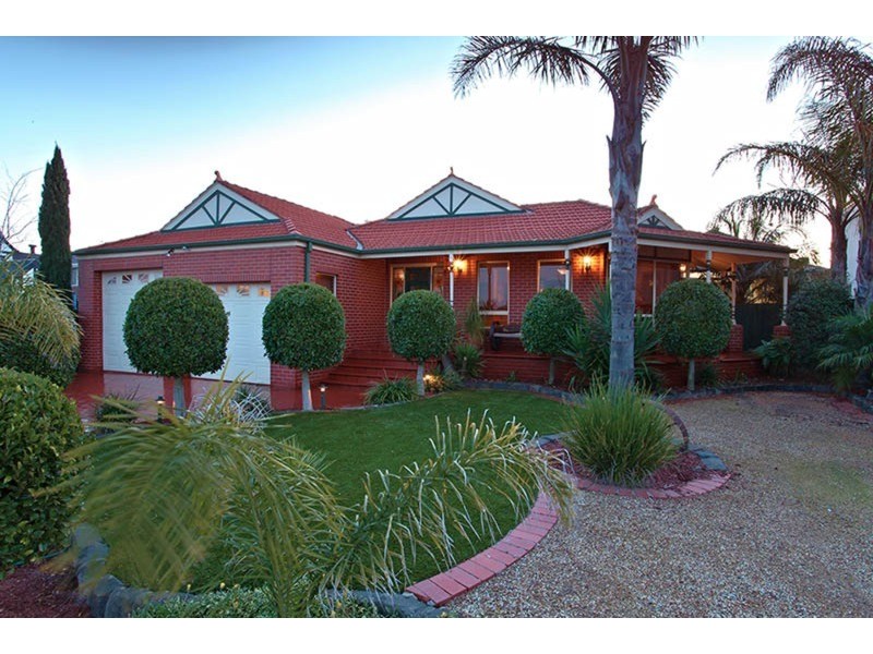 1 Nepean Court, Taylors Lakes VIC 3038
