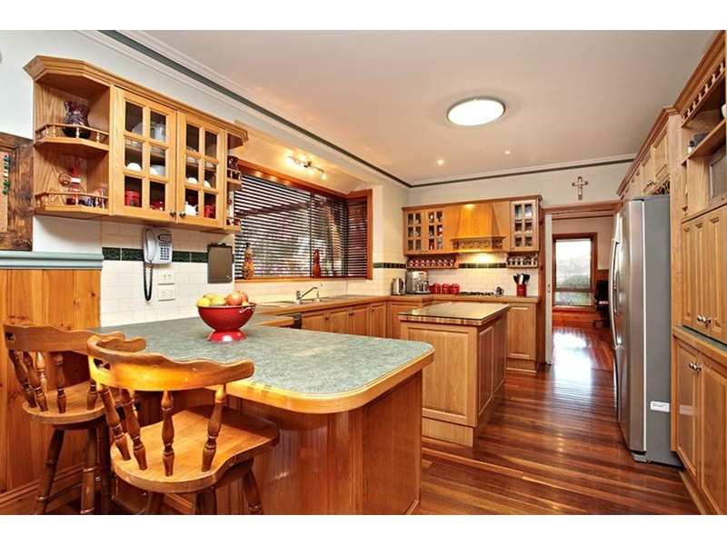 1 Nepean Court, Taylors Lakes VIC 3038