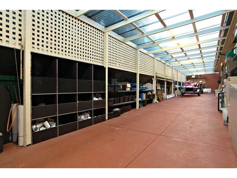 1 Nepean Court, Taylors Lakes VIC 3038