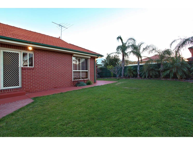 1 Nepean Court, Taylors Lakes VIC 3038
