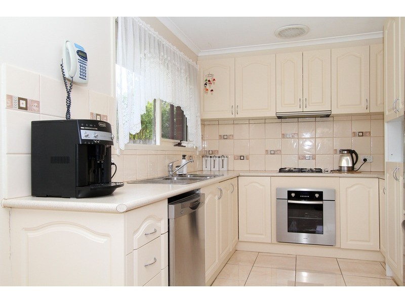 21 Sherbrooke  Crescent, Taylors Lakes VIC 3038