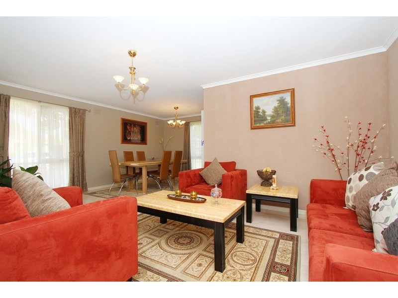 21 Sherbrooke  Crescent, Taylors Lakes VIC 3038