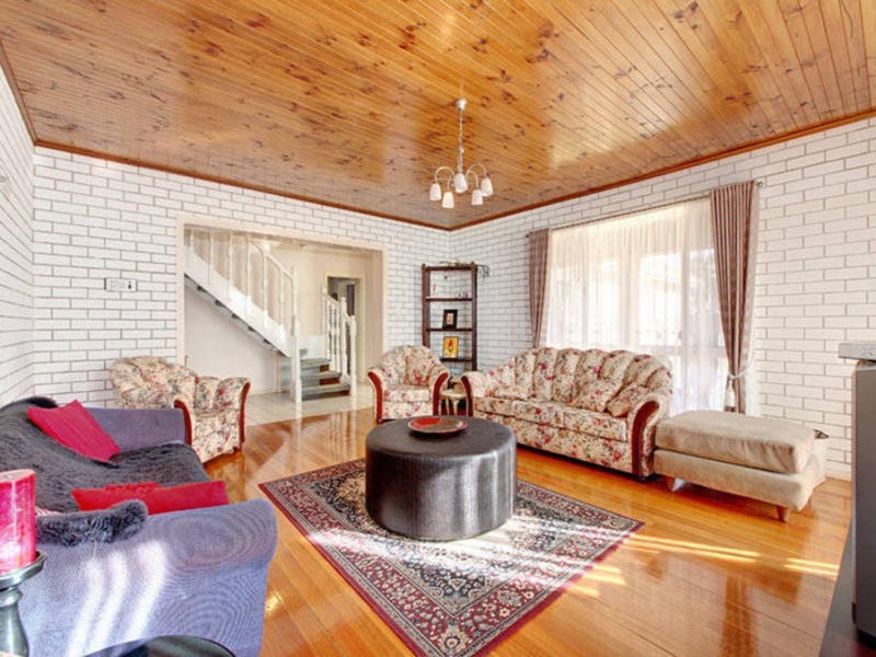 2 Thornhill Drive, Keilor Downs VIC 3038