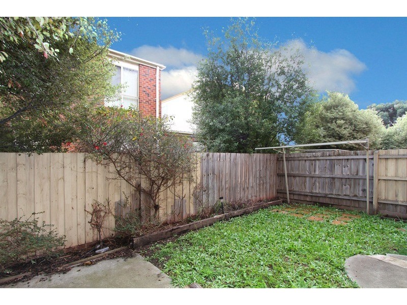 46 Village Avenue, Taylors Lakes VIC 3038