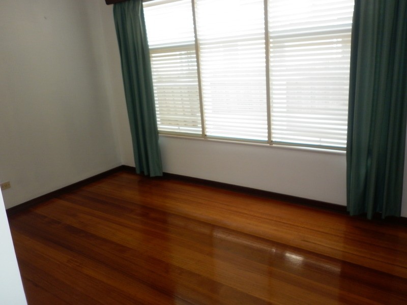 60 Leonard Avenue, St Albans VIC 3021