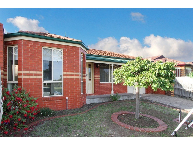18 Penlow  Court, Hillside VIC 3037