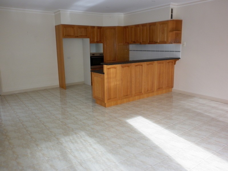 4a Santa Monica Drive, Taylors Lakes VIC 3038